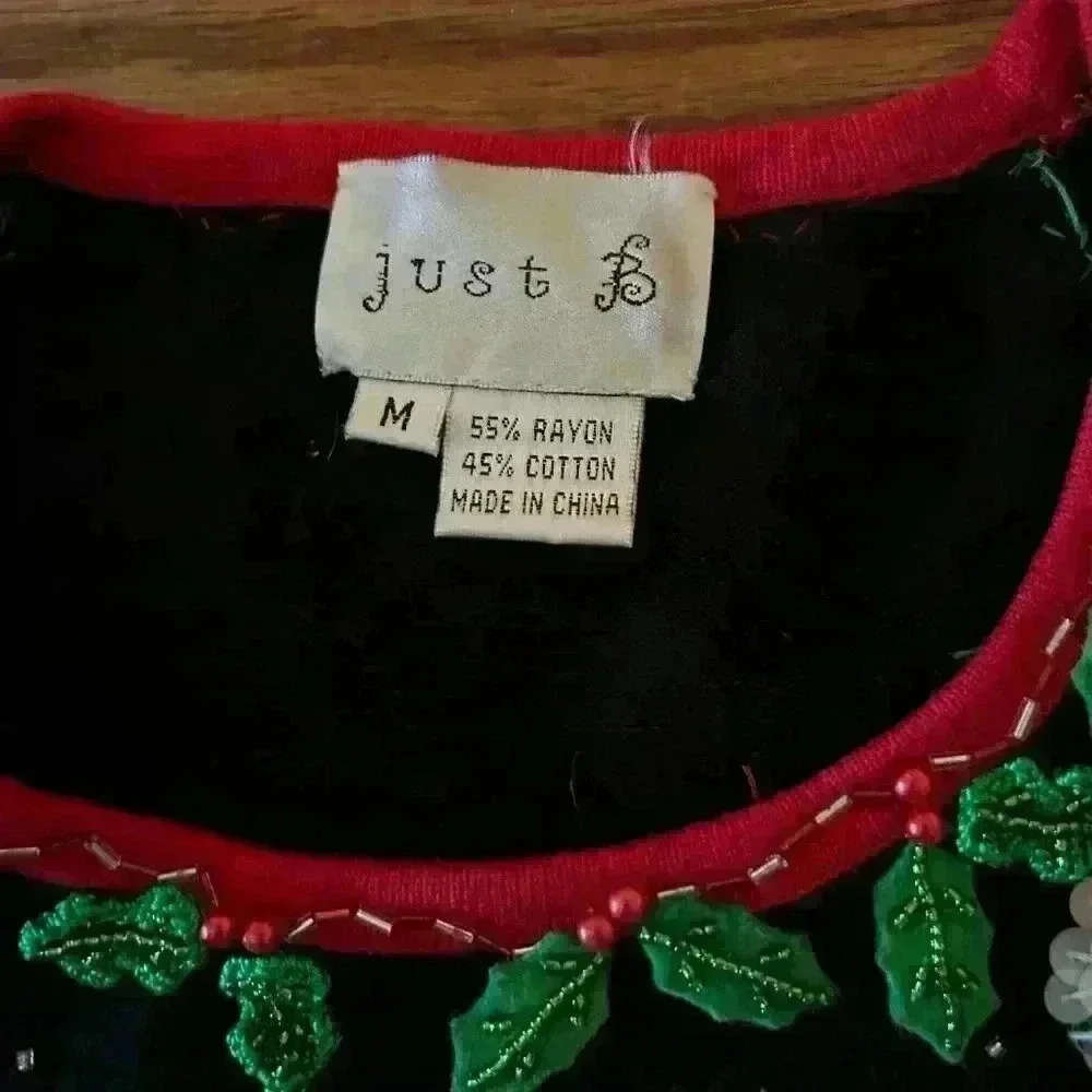 Christmas Sweater Beaded Santa Holly and Jingle Bells Shoulder Pads Size Medium